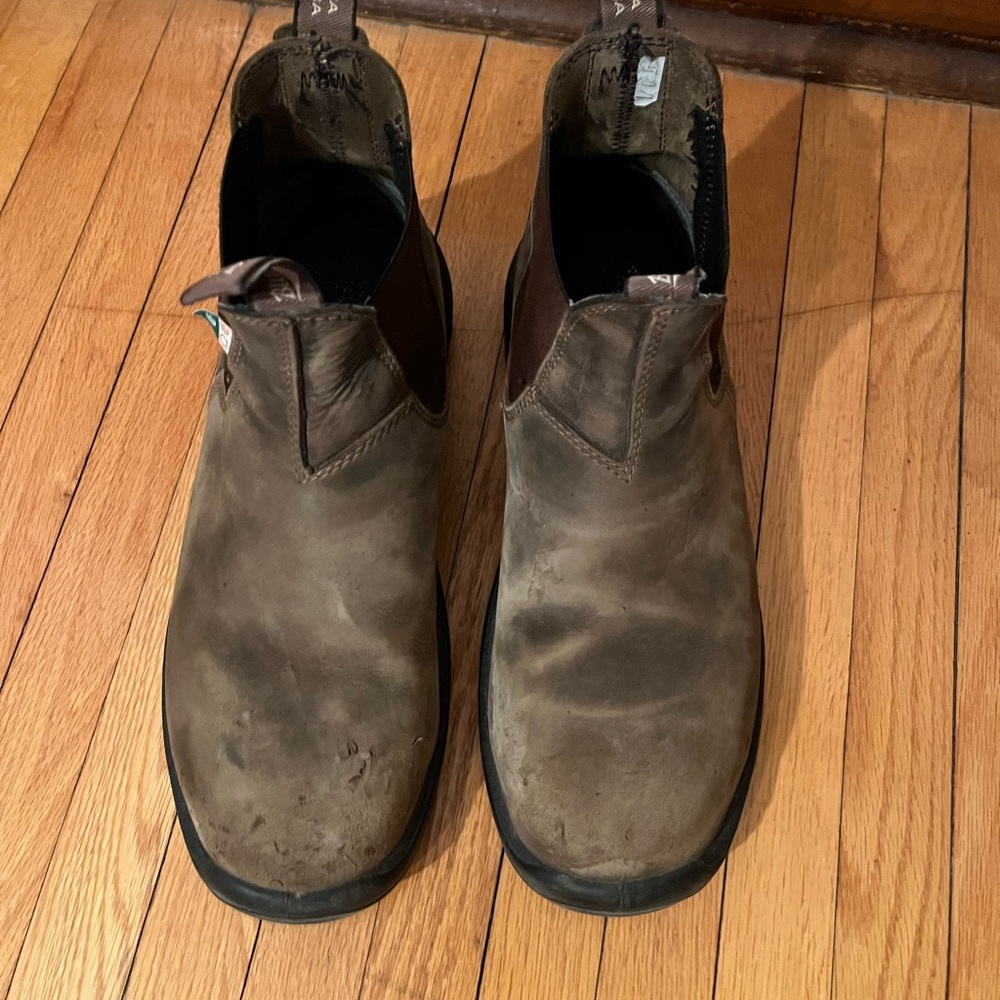 Blundstone safety boots